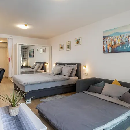Nomad Dubrovnik + Free Parking Appartement Buitenkant foto