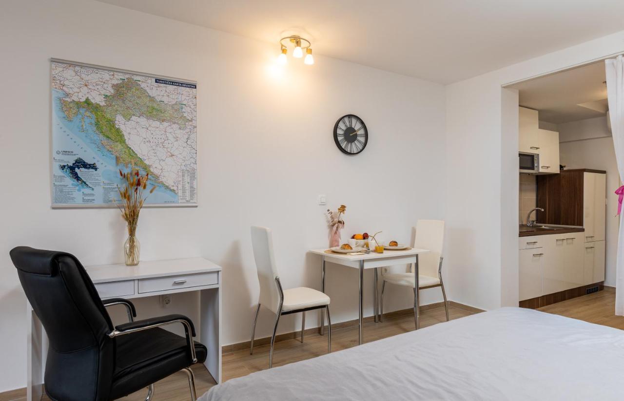 Nomad + Free Parking Dubrovnik